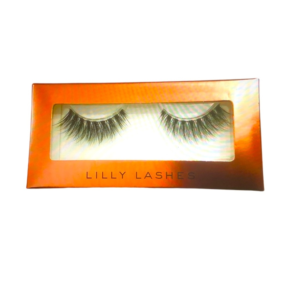 BNIB Lilly Lashes